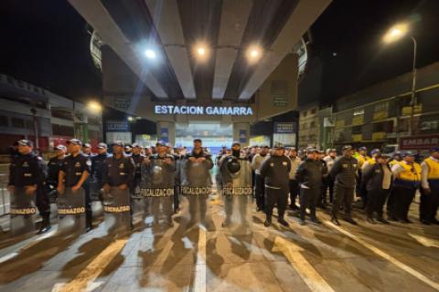 Operativo contra ambulantes en Aveenida Aviación estación Gamarra