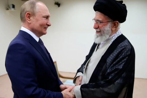 Rusia condena ofensiva en Irán y califica de asesinato muerte de Alí Jamenei