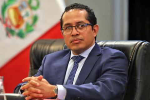 Denuncian ante la Subcomisión de Acusaciones Constitucionales del Congreso a Roberto Burneo