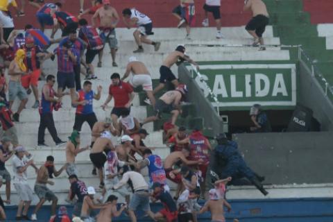 Batalla campal clasico paraguayo Olimpia Cerro Porteno abril 2026