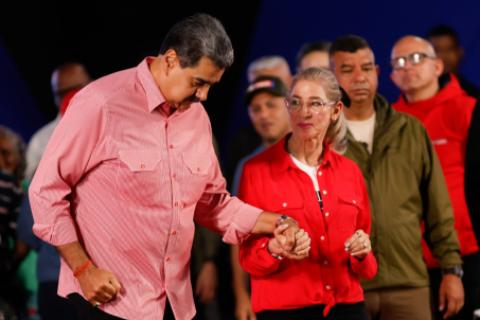 MADURO Y CILIA 