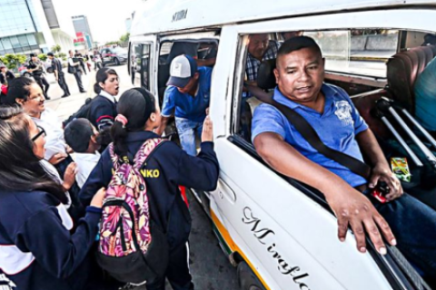 Multas millonarias por no respetar medio pasaje universitario