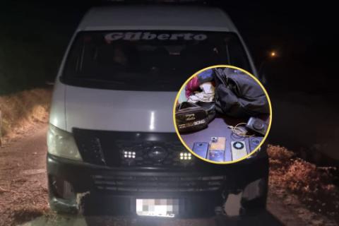 policia rescata a 15 profesores
