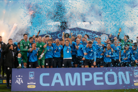 Belgrano amarga a River Plate y le saca el Apertura argentino