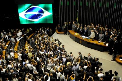 Congreso de Brasil aprueba reducción de semana laboral falta el Senado