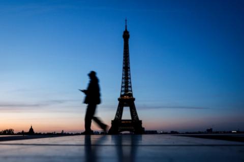 PARIS 