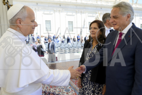 Rodríguez Cuadros buscó foto con el papa tras convertirse en asesor de JPP