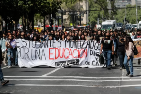 Estudiantes de Chile van al paro nacional por recorte en Educación de José Antonio Kast