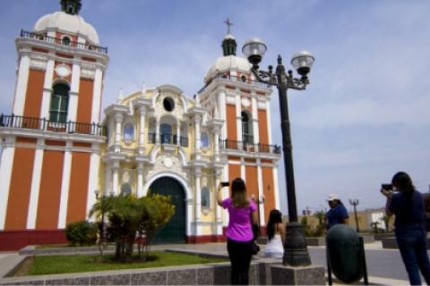 iglesia peru