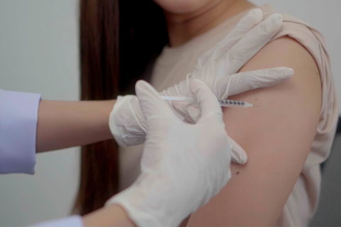 la importancia de que las mujeres gestantes se vacunen contra el virus sincitial respiratorio