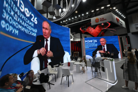 Rusia intercepta 25 drones cerca de San Petersburgo, donde avanza foro económico