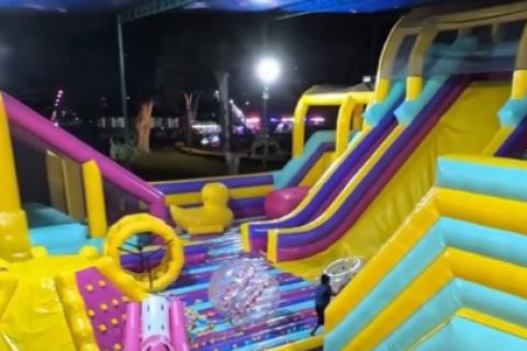 Clausuran juego inflable en el Circuito Mágico del Agua tras grave accidente de una menor