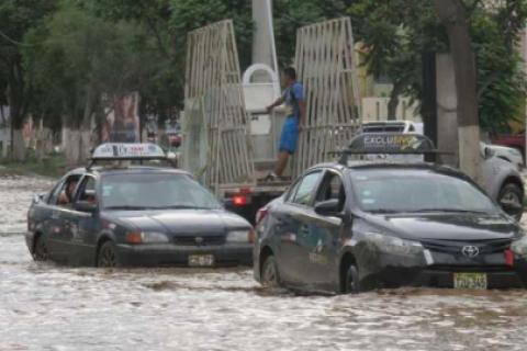 Estado de emergencia en 700 distritos de PErú por fenómeno El Niño