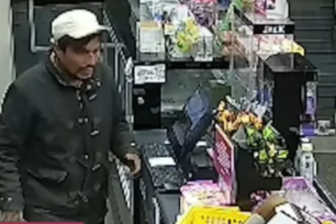Sujeto aseguró que robó licor de minimarket por tristeza