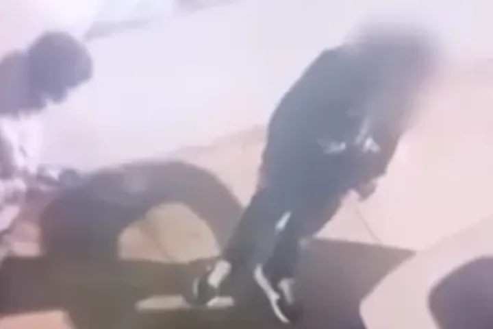 Menor herido de bala