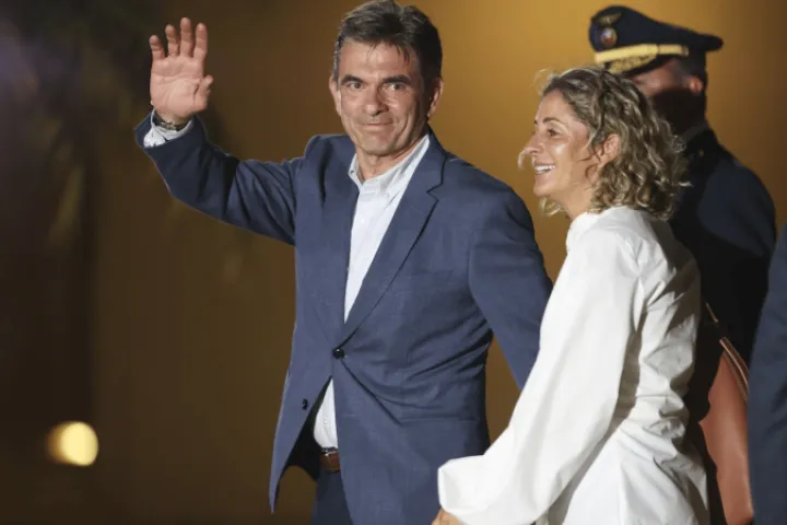Presidente Bolivia llega Perú para participar en la ceremonia de cambio de mando